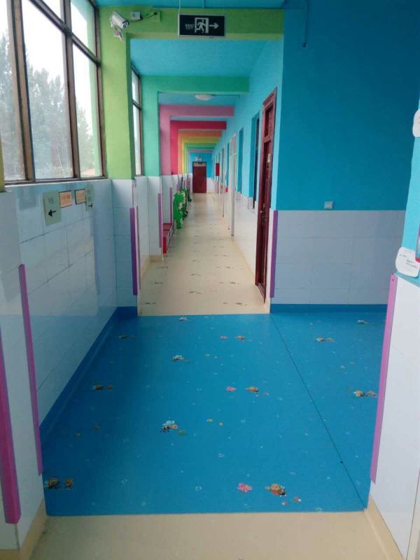  幼儿园专用塑胶地板 